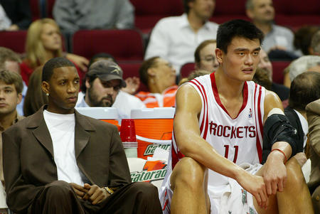 半场战报：利物浦0-0皇马，索博斯洛伊造险，库尔图瓦两次神扑（半场快讯：利物浦0-0皇马，索博斯洛伊制造险情，库尔图瓦两度神扑）