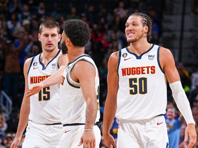 萨索洛前锋皮纳蒙蒂比赛时家中失窃，事发时孩子和保姆在家里（萨索洛前锋皮纳蒙蒂比赛期间家遭窃，孩子与保姆当时在家）