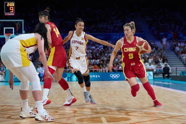 巴媒：米兰已表达对乌戈-索萨的兴趣，科林蒂安正在等待报价（巴媒：AC米兰有意乌戈-索萨，科林蒂安静候报价）